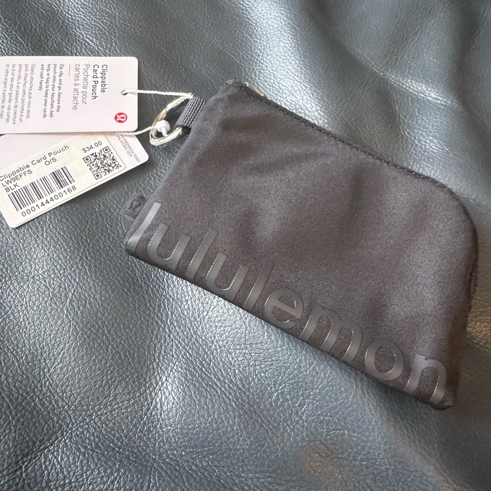 NWT! Lululemon black Clippable Card Pouch